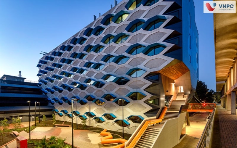 [HOT] Học bổng du học Úc lên đến 14.000 AUD/năm tại La Trobe Sydney